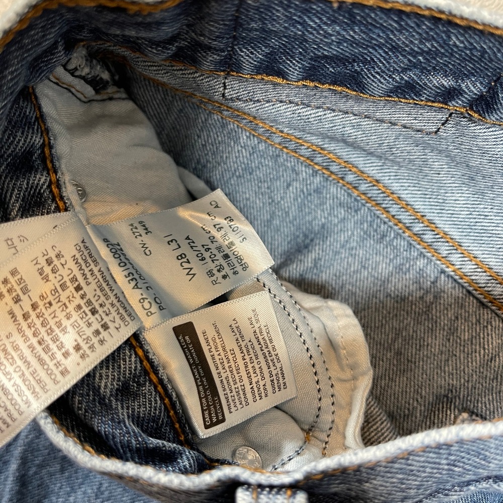 Levis 94 Baggy Jeans Womens 28 Medium Wash Blue Straight Leg A3510-0022 - Picture 4 of 6
